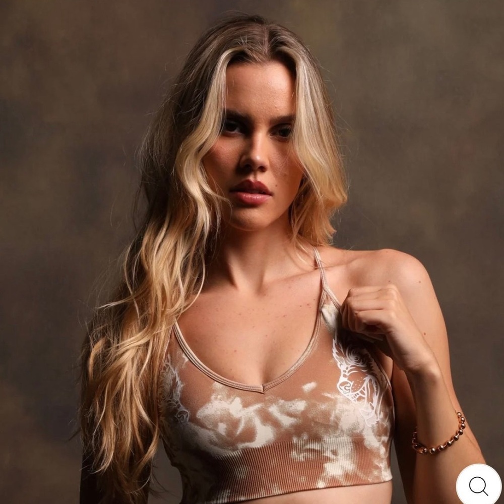 DARC SPORT ”TALE OF TWO WOLVES” DESERT ROSE CREAM JUMBO MARBLE SPORTS BRA~